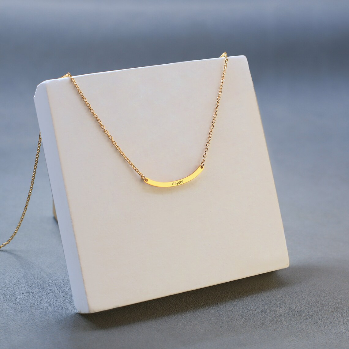 Personalized Curved Bar Neckla - Bar Cart Gold のレビューと価格